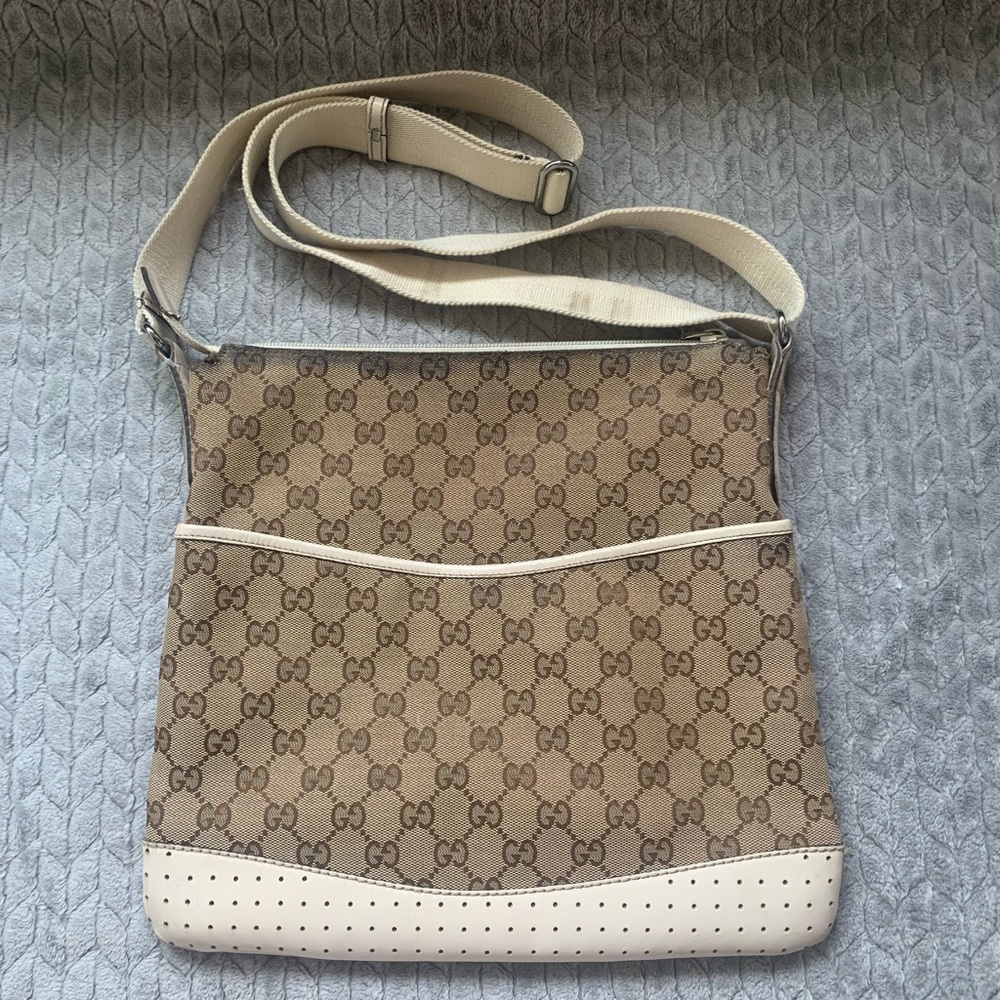 Gucci GG beige canvass crossbody